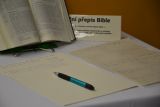 2012-11-12-vystava-bible-vcera-dnes-a-zitra-slavicin-0059