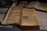 2012-10-29-vystava-bible-vcera-dnes-a-zitra-holesov-0047