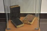 2013-04-15-vystava-bible-vcera-dnes-a-zitra-trstena-20001-0449