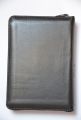 bible-slovo-na-cestu-se-zipem-cerna-0013