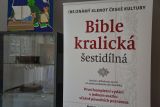 2014-09-03-zari-mesic-bible-v-praze-2001