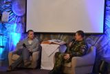 2014-11-17-mesic-bible-karlovy-vary-1080