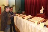 2012-01-05-vystava-bible-vcera-dnes-a-zitra-valaliky-0100