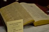 2012-01-05-vystava-bible-vcera-dnes-a-zitra-valaliky-0181