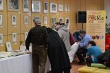 2012-02-20-vystava-bible-vcera-dnes-a-zitra-vranov-nad-toplou-0105